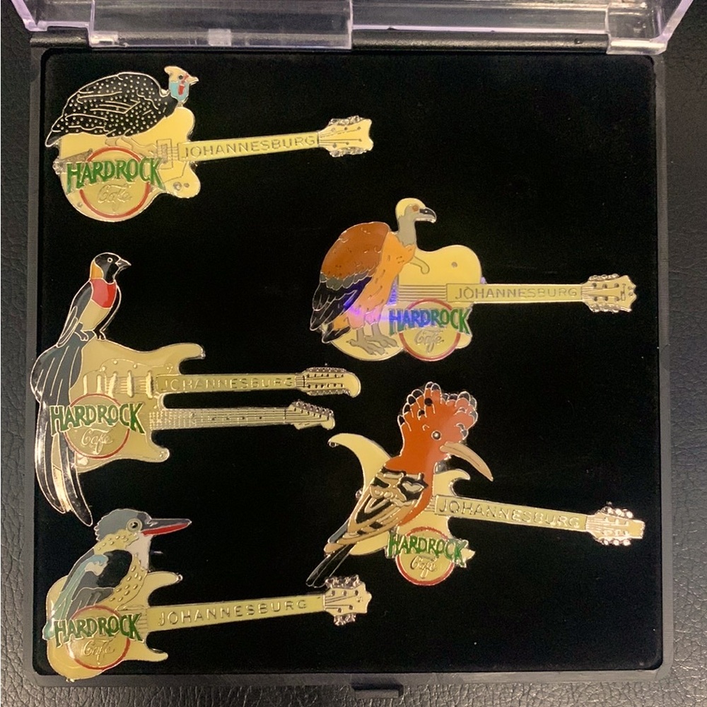 Hard Rock Cafe JOHANNESBURG 1997 5 Bird Guitars PIN LE #013/500 #14973 Silver